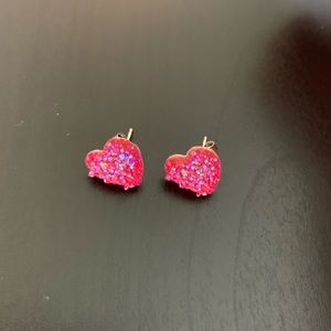 3/20$ Cute earrings heart shaped iridescent glitter pin